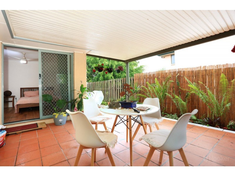 2/102 Greenacre Drive, Parkwood QLD 4214