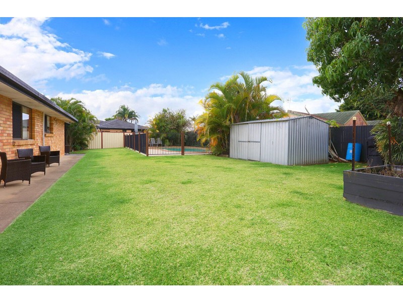 4 Ballard Place, Coombabah QLD 4216