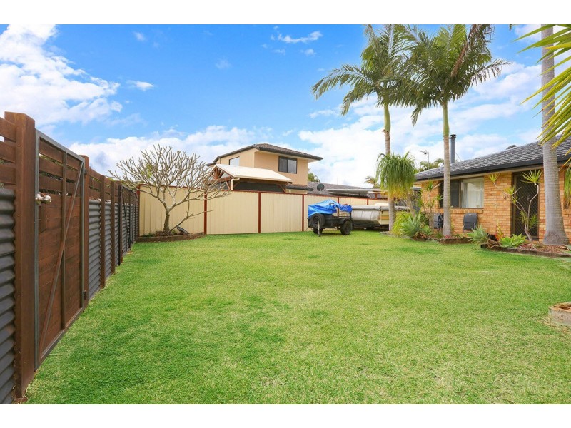 4 Ballard Place, Coombabah QLD 4216