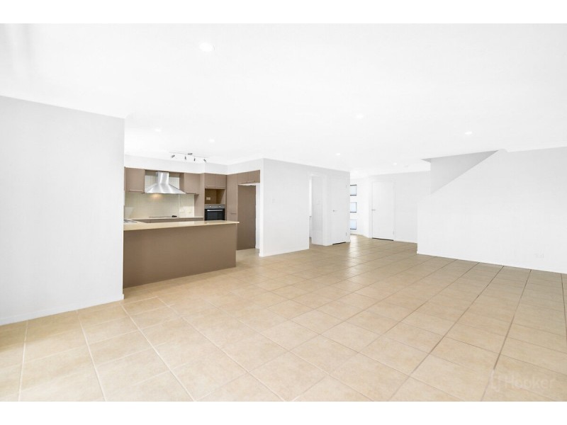 3/368 Pine Ridge Road, Coombabah QLD 4216