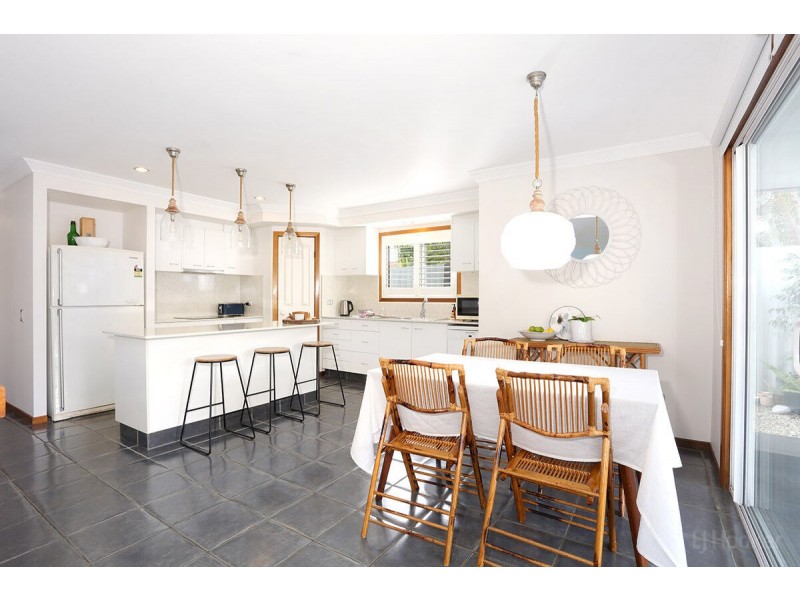 4 Clematis Avenue, Hollywell QLD 4216