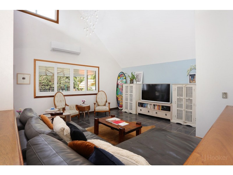 4 Clematis Avenue, Hollywell QLD 4216