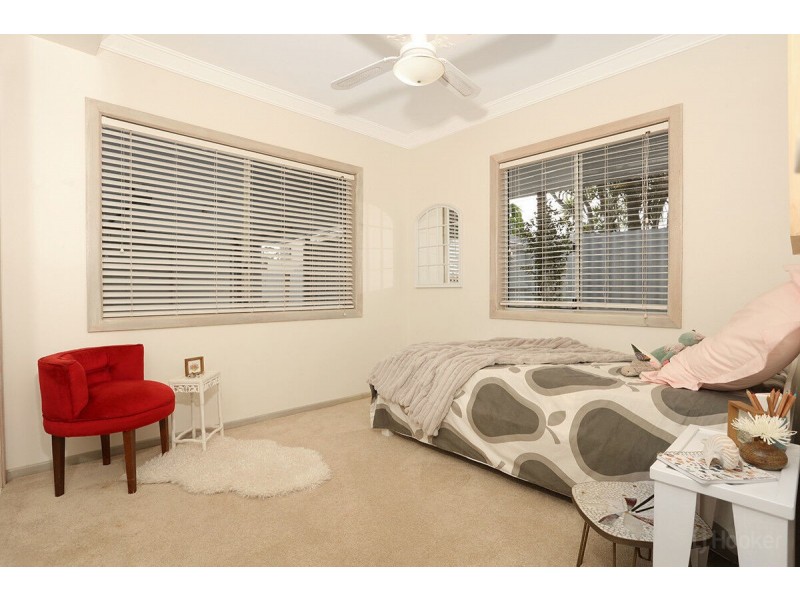 4 Clematis Avenue, Hollywell QLD 4216