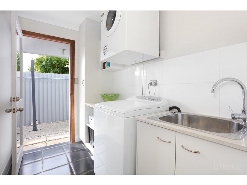 4 Clematis Avenue, Hollywell QLD 4216