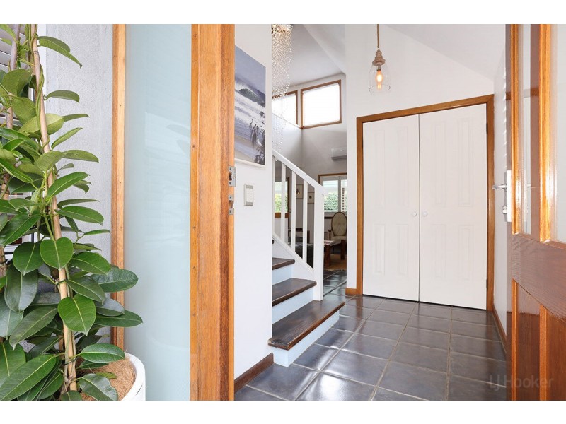 4 Clematis Avenue, Hollywell QLD 4216