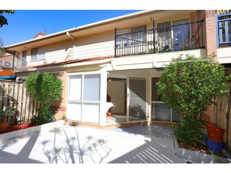 6/427 Pine Ridge Road, Runaway Bay QLD 4216