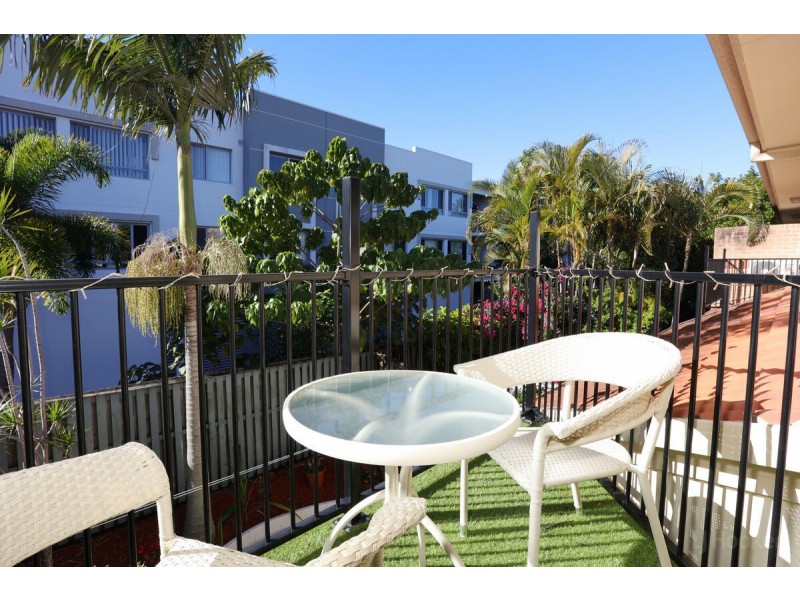 6/427 Pine Ridge Road, Runaway Bay QLD 4216