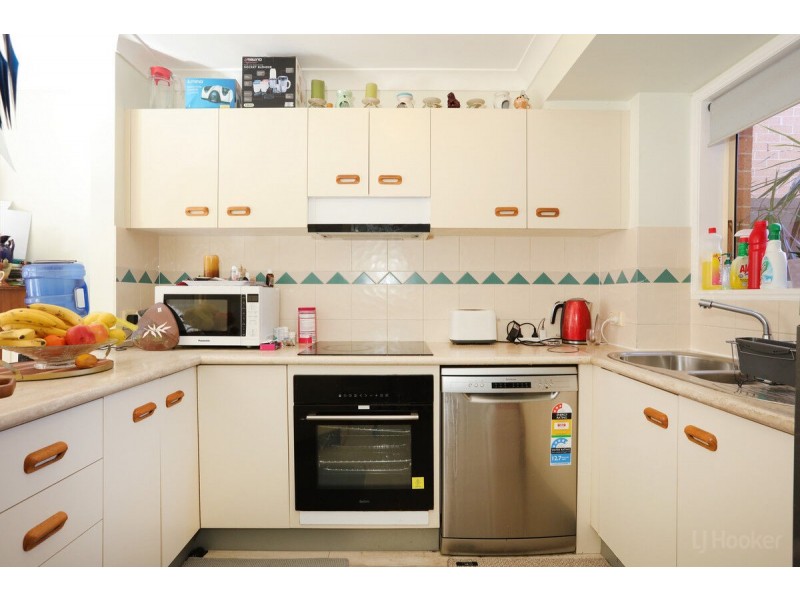 6/427 Pine Ridge Road, Runaway Bay QLD 4216