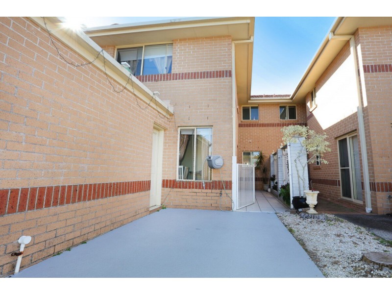 6/427 Pine Ridge Road, Runaway Bay QLD 4216