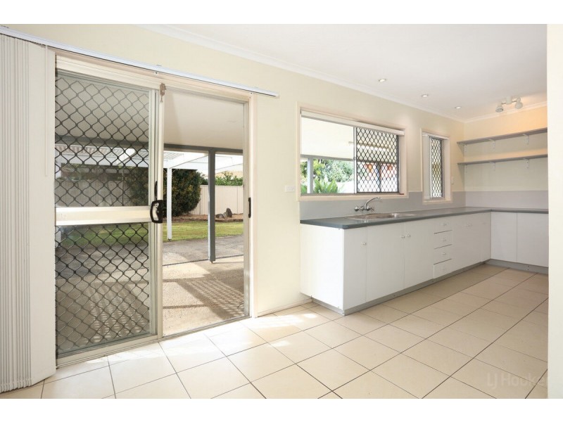 35 Jacaranda Avenue, Hollywell QLD 4216