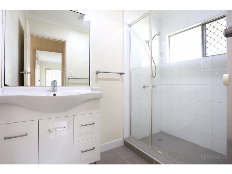 35 Jacaranda Avenue, Hollywell QLD 4216