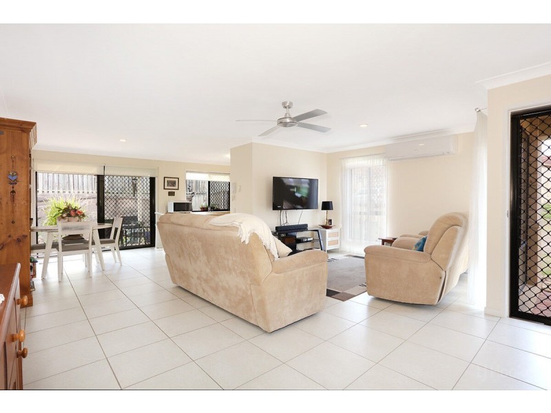 74/24 Amsonia Court, Arundel QLD 4214