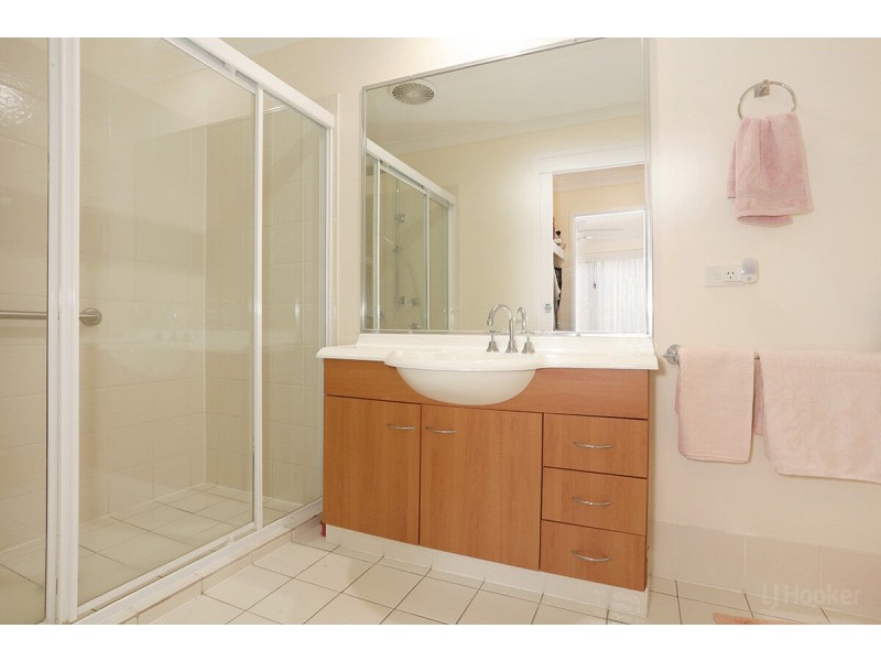 74/24 Amsonia Court, Arundel QLD 4214