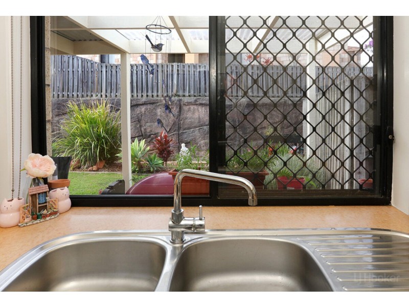 74/24 Amsonia Court, Arundel QLD 4214