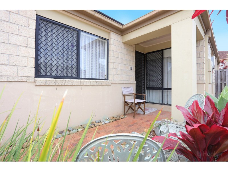 74/24 Amsonia Court, Arundel QLD 4214