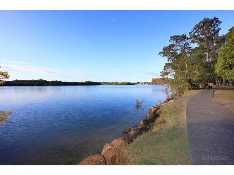 127/125 Hansford Road, Coombabah QLD 4216