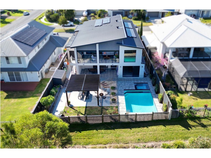 3 Skippers Place, Coomera Waters QLD 4209