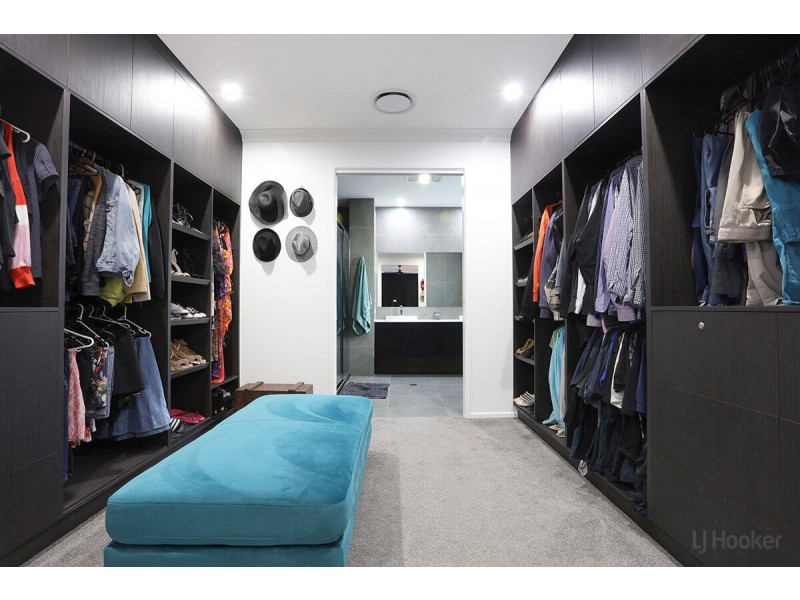 3 Skippers Place, Coomera Waters QLD 4209