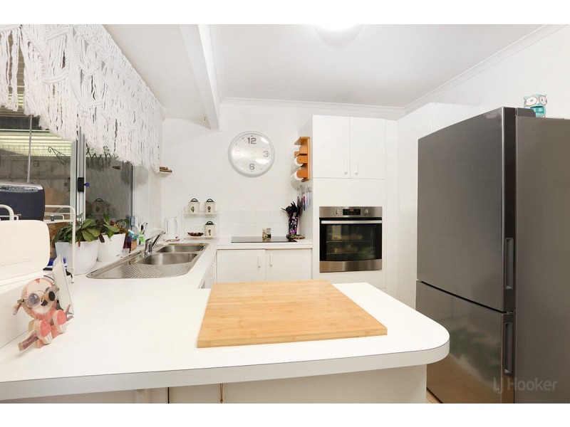 2/18 Kangaroo Avenue, Coombabah QLD 4216