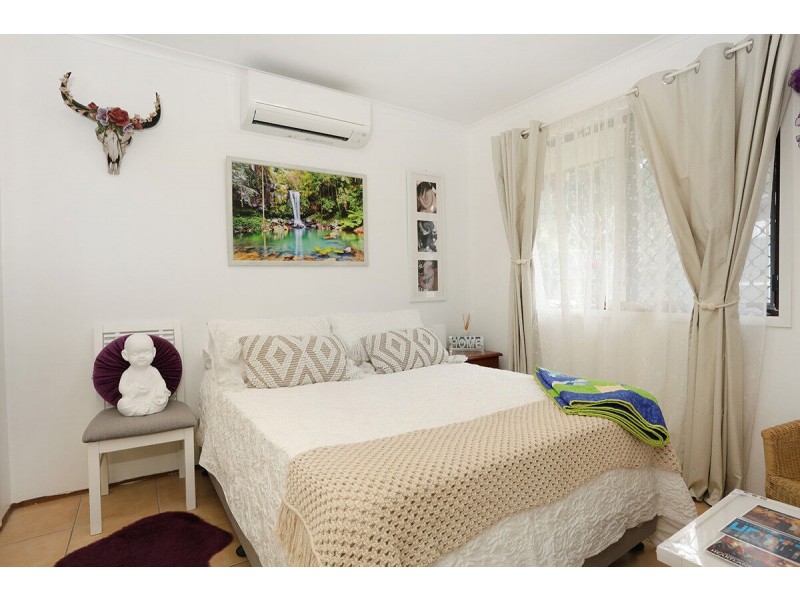 2/18 Kangaroo Avenue, Coombabah QLD 4216