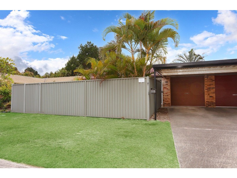 2/18 Kangaroo Avenue, Coombabah QLD 4216