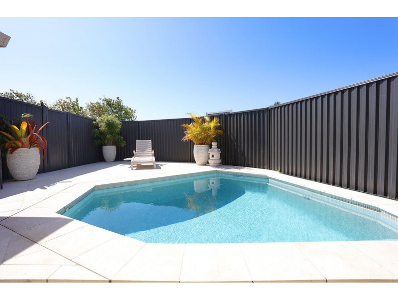 1/17 Brady Drive, Coombabah QLD 4216