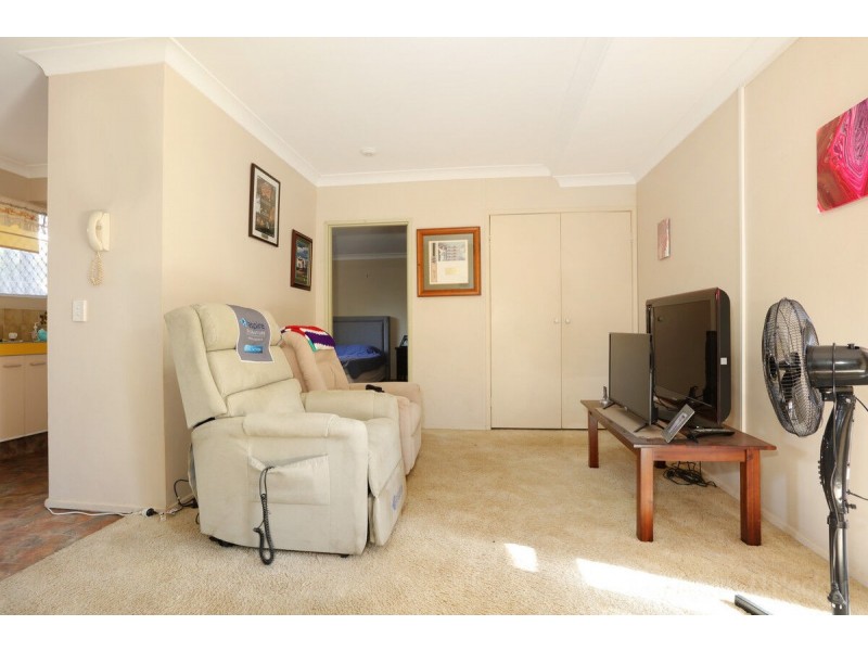 2/175 Muir Street, Labrador QLD 4215