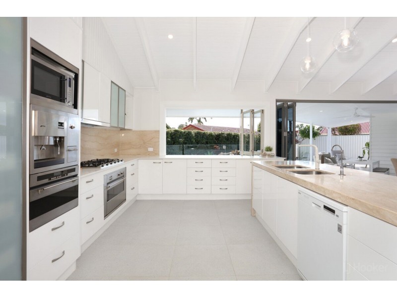 11 Wendoree Way, Coombabah QLD 4216