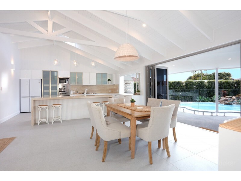 11 Wendoree Way, Coombabah QLD 4216