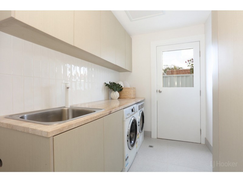 11 Wendoree Way, Coombabah QLD 4216