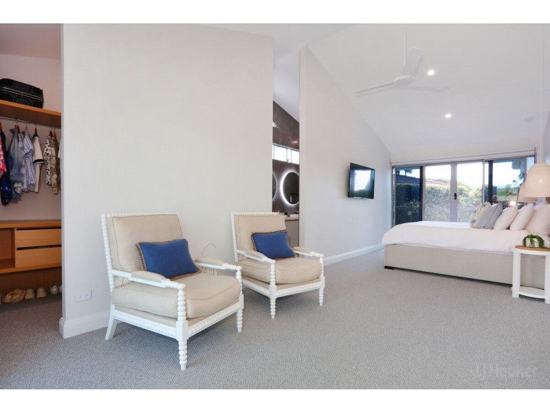 11 Wendoree Way, Coombabah QLD 4216