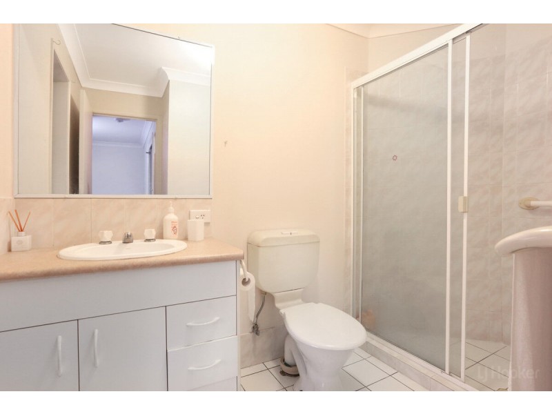 2/102 Greenacre Drive, Parkwood QLD 4214