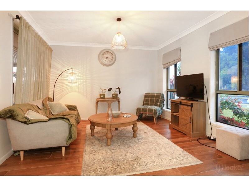 2/102 Greenacre Drive, Parkwood QLD 4214