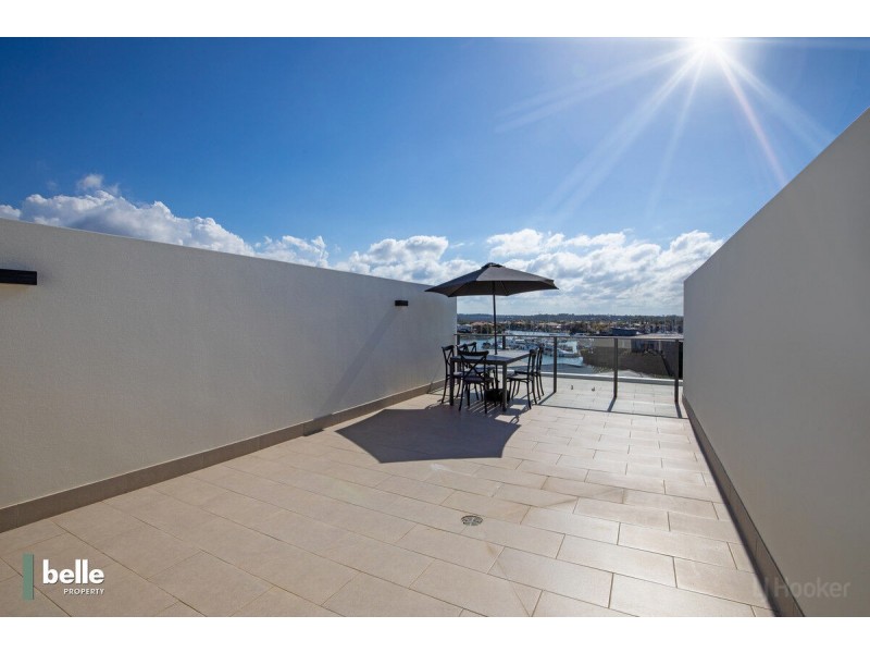 5215 Harbourview Drive, Hope Island QLD 4212