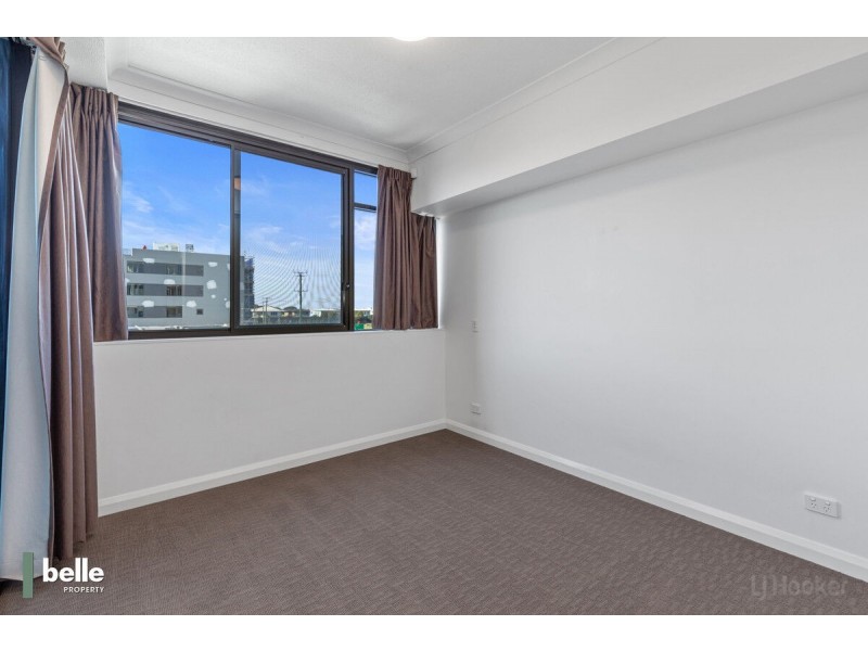 5215 Harbourview Drive, Hope Island QLD 4212