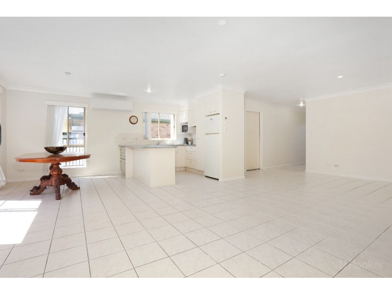 2/51 Errol Avenue, Paradise Point QLD 4216