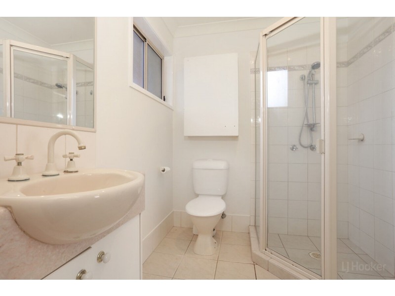 2/51 Errol Avenue, Paradise Point QLD 4216