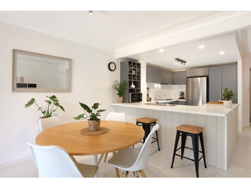 51/75 Brown Street, Labrador QLD 4215