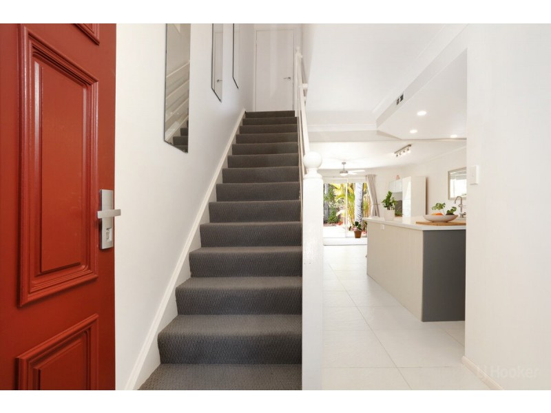 51/75 Brown Street, Labrador QLD 4215