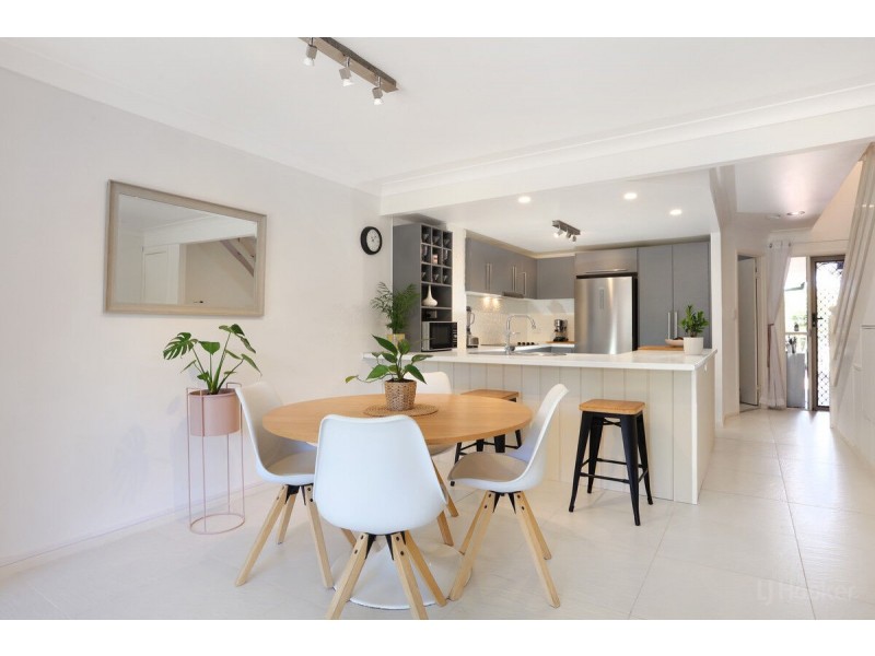 51/75 Brown Street, Labrador QLD 4215