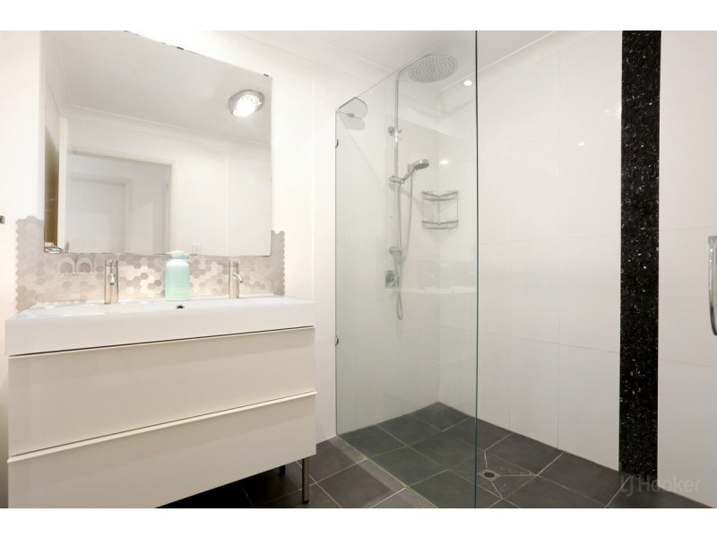 51/75 Brown Street, Labrador QLD 4215