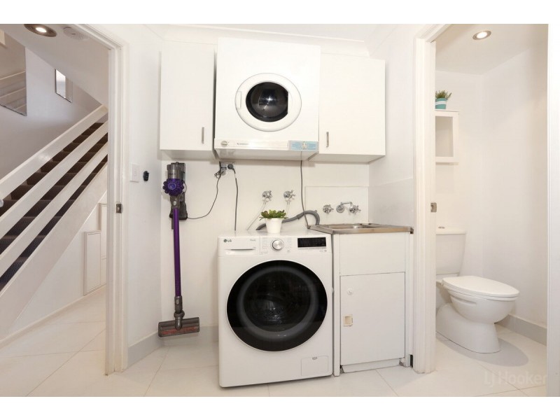 51/75 Brown Street, Labrador QLD 4215