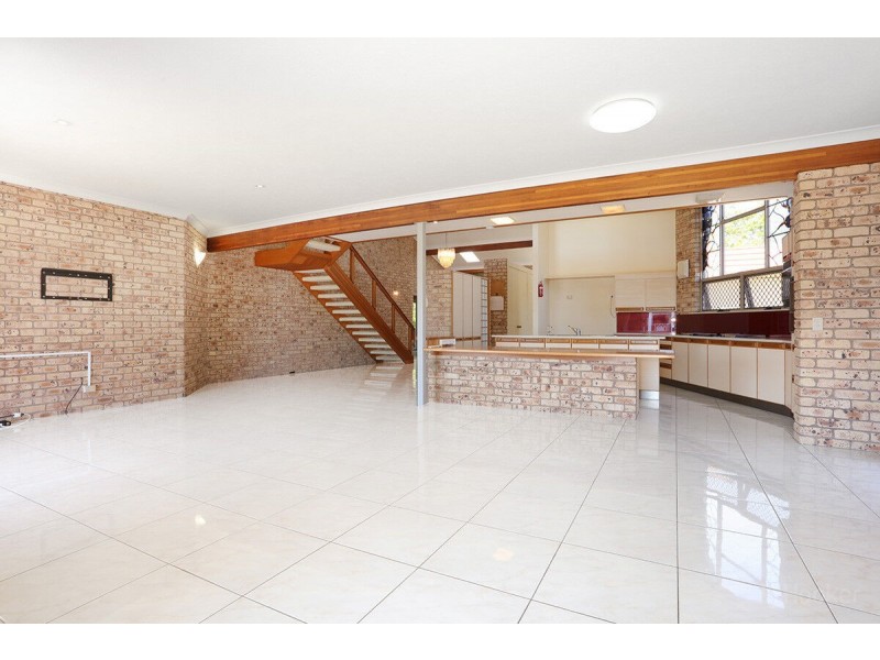 73 Columbus Drive, Hollywell QLD 4216