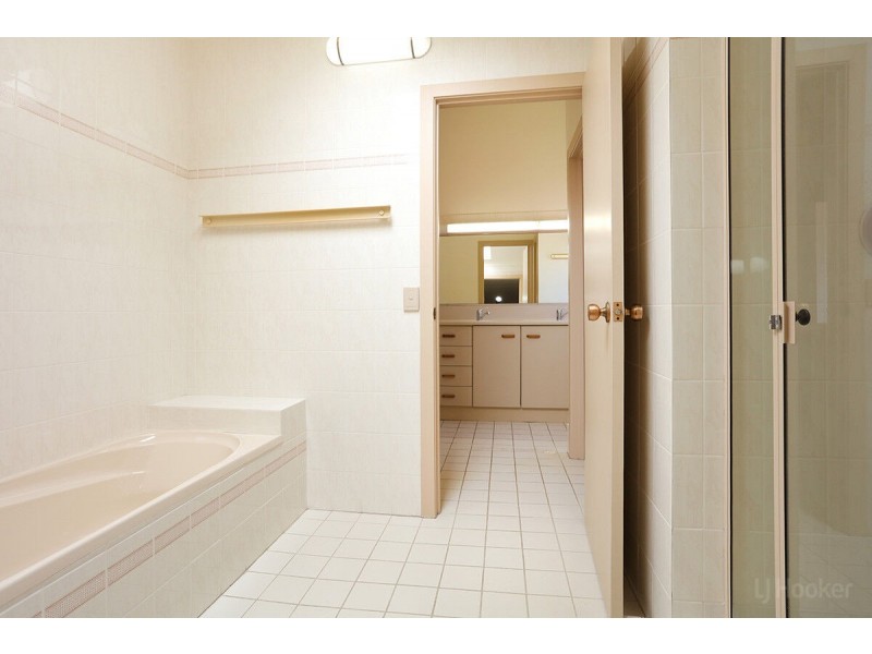 73 Columbus Drive, Hollywell QLD 4216