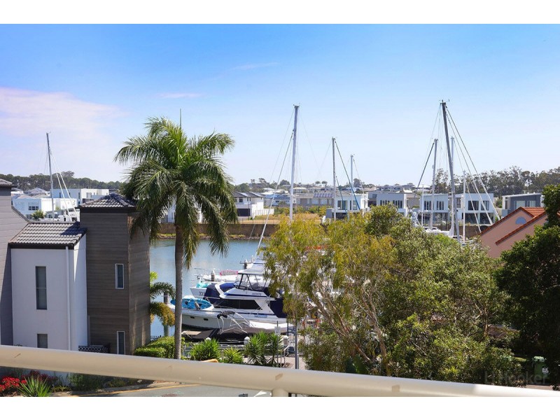 533/64 Sickle Avenue, Hope Island QLD 4212
