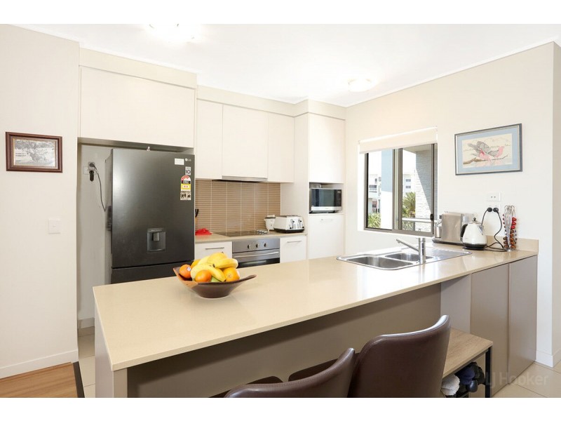 533/64 Sickle Avenue, Hope Island QLD 4212