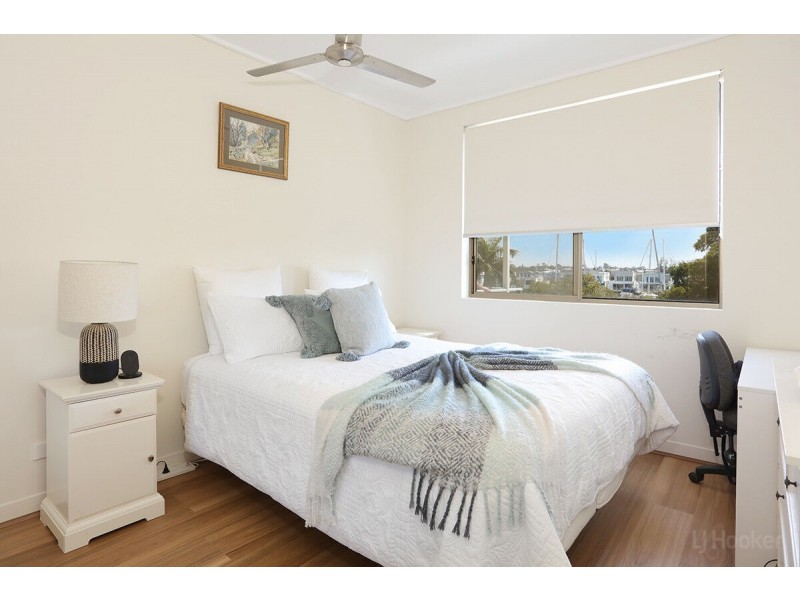 533/64 Sickle Avenue, Hope Island QLD 4212