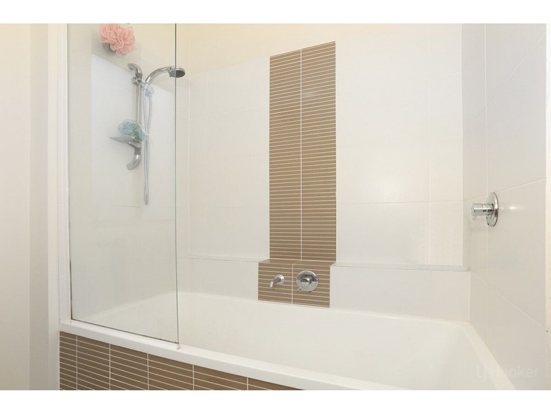 533/64 Sickle Avenue, Hope Island QLD 4212