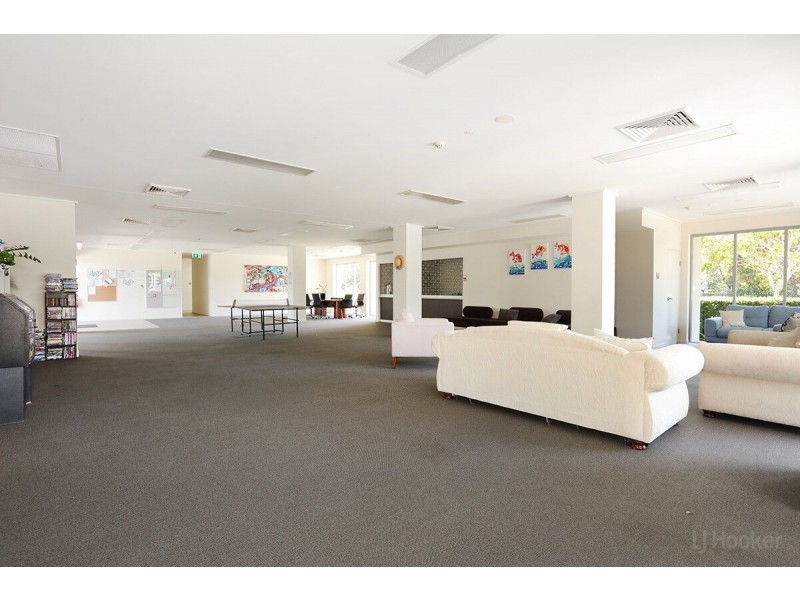 533/64 Sickle Avenue, Hope Island QLD 4212