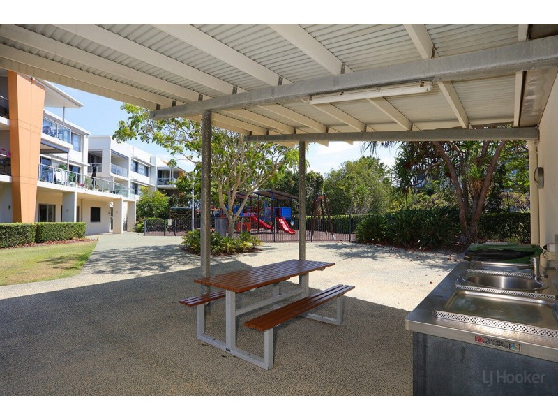 533/64 Sickle Avenue, Hope Island QLD 4212